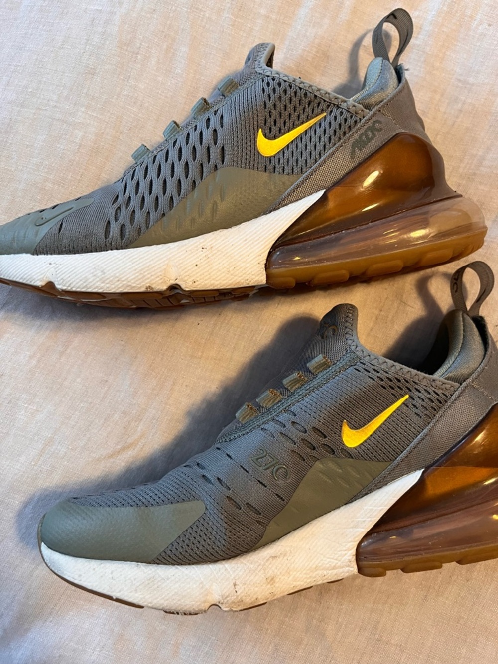 Nike women’s green and tan Air Max Lifestyle Sneakers